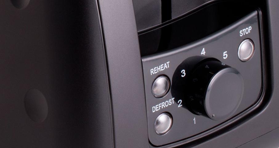Тостер оснащен поворотным регулятором степени обжаривания, тремя кнопками со&nbsp;световыми индикаторами.